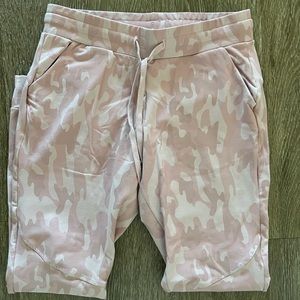 Buffbunny Jasmine jogger - mauve camo